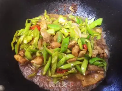 Make Over the spicy noodles step 4
