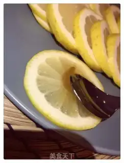 Make Honey lemon tea step 2