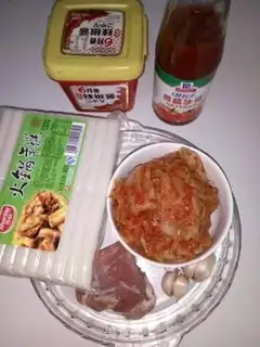 Make Hot cabbage step 0