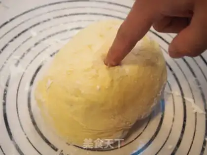 Make Rose rolls step 4