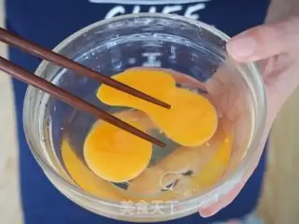 Make Ole milk eggs step 2