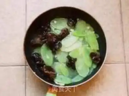 Make Black-mucked eggs step 2
