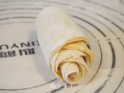 Make Rose rolls step 8