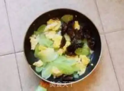 Make Black-mucked eggs step 3