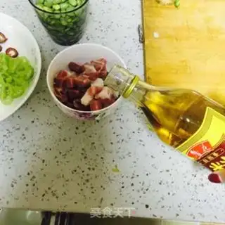 Make Bean fried meat step 1