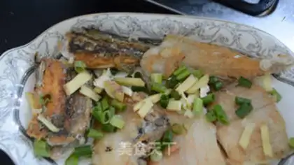 Make Sugar and tomato fried fish step 16