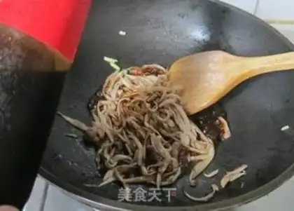 Make The dryer tore the apricot mushrooms step 6