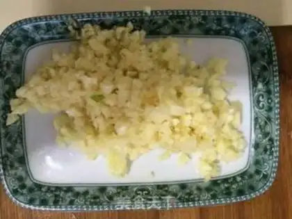 Make Garlic fan sap step 2