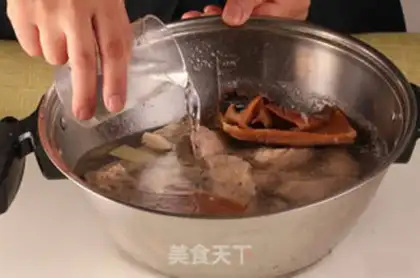 Make Squirty steak soup step 1