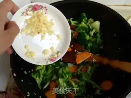 Make Garlic broccoli step 9