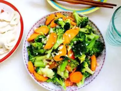 Make Garlic broccoli step 11