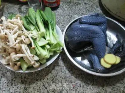Make Crab-fruit chicken soup step 0