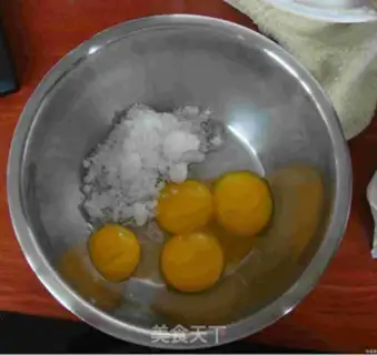 Make Strawberry ice cream step 1