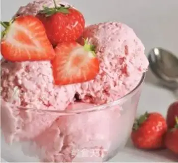 Make Strawberry ice cream step 3