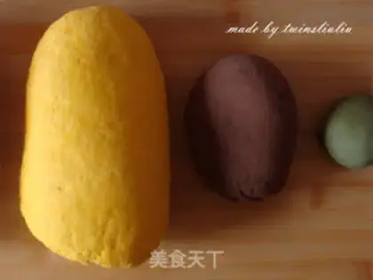 Make Pumpkin buns step 2