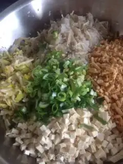Make Bean sprouts fan tofu bag step 1