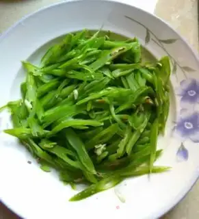 Make Shrimp with beans step 2