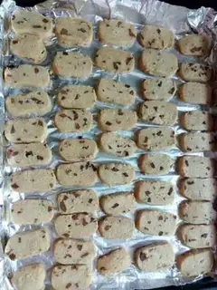 Make "Red-tree peanut butter cookies." step 7