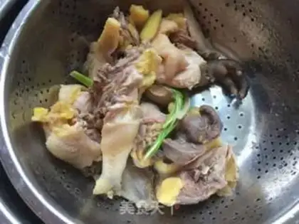 Make The chicken soup step 2