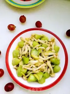 Make A silk lobe with a white mushroom step 10