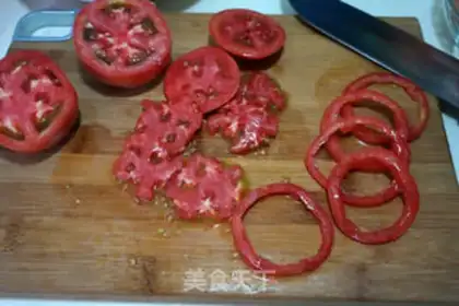 Make Tomatoe and eggs step 1