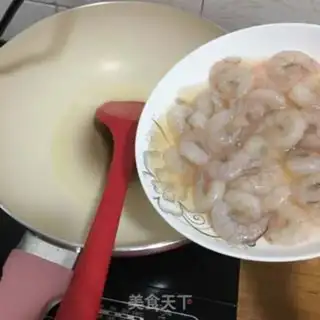 Make Shrimp rice powder step 2