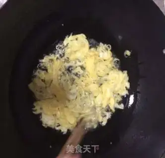 Make Egg fried rice step 1