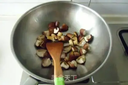 Make Mushrooms burning noodles step 5