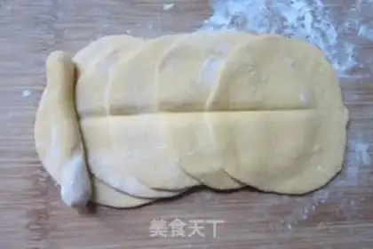 Make Yellow rose bun step 8