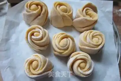 Make Yellow rose bun step 11