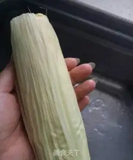 Make Three minutes of steamed corn step 1