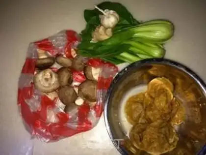 Make Mushrooms burning noodles step 3