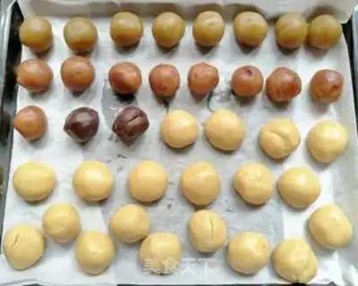 Make A wide moon cake step 4