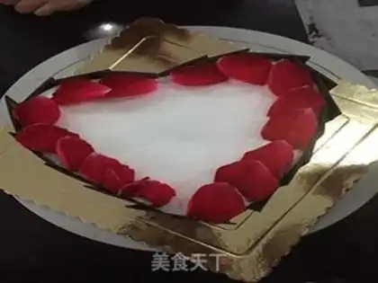 Make Rose heart cake step 17