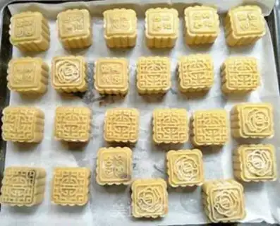 Make A wide moon cake step 9