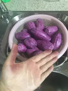 Make Egg yolk step 0