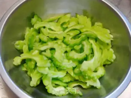 Make A cold, bitter melon step 1