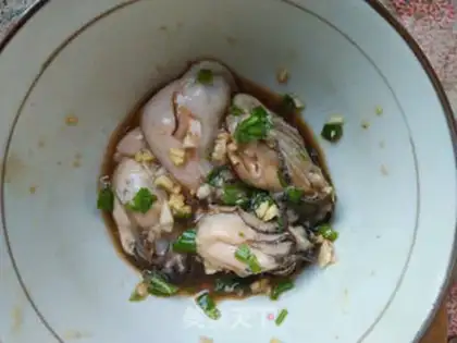 Make Garlic roasted oysters step 1