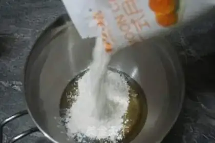Make A broad coconut moon cake step 7