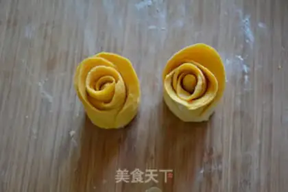 Make Pumpkin roses step 6