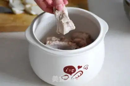 Make Cracker bone soup step 2