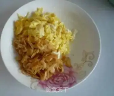 Make An egg box of celery step 2