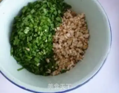 Make An egg box of celery step 3
