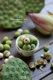 Make Coconut Lotus Lou step 5