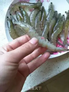 Make Garlic fan shrimp step 1