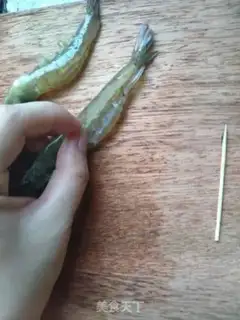 Make Garlic fan shrimp step 2