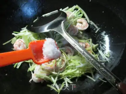 Make Shrimp sprouts step 6