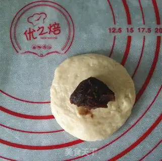 Make Stupid bear bread step 6