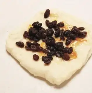 Make Spiral dry bread step 5