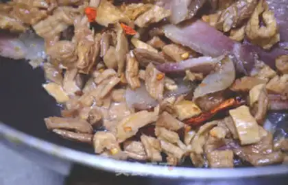 Make Rhodish and gravy step 4